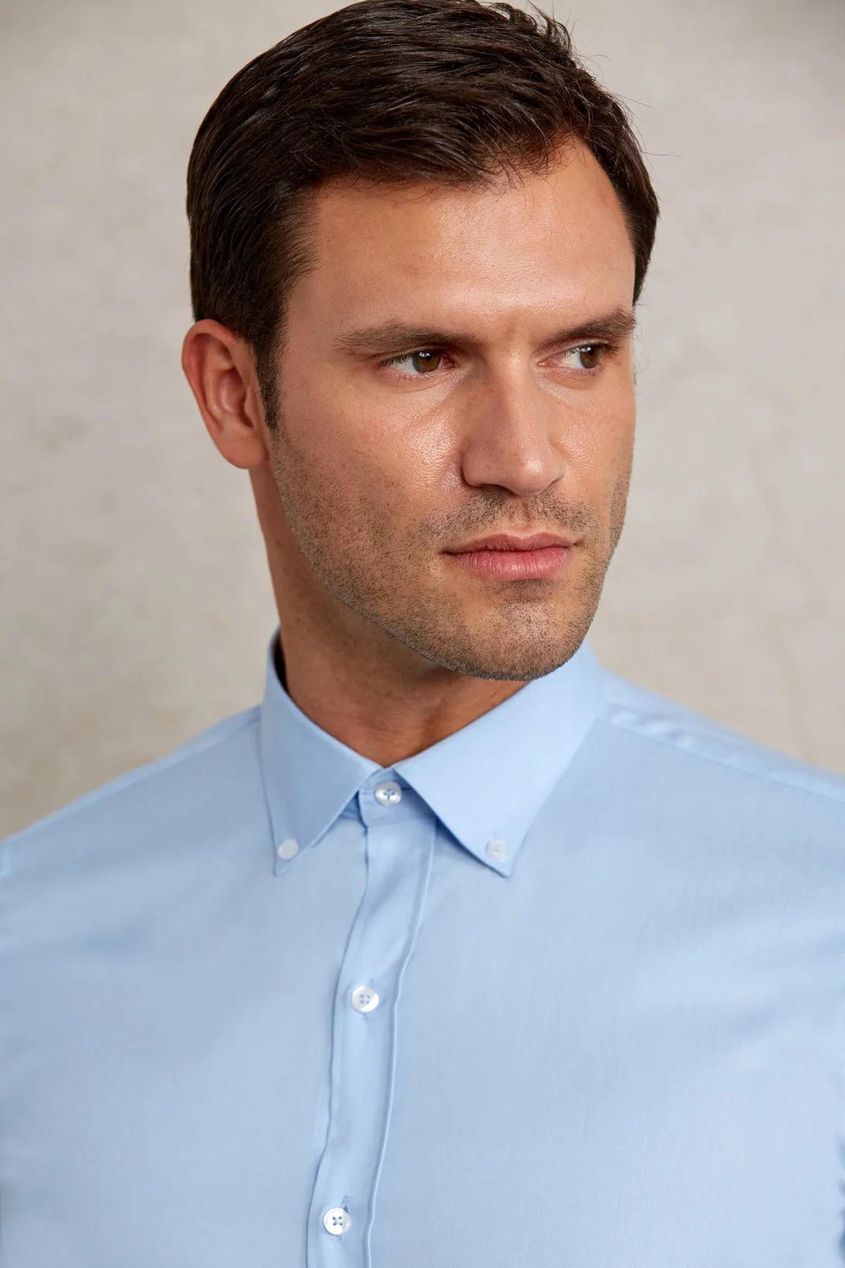 Comfort Fit Plain Button-Down Cotton Light Blue Casual Shirt