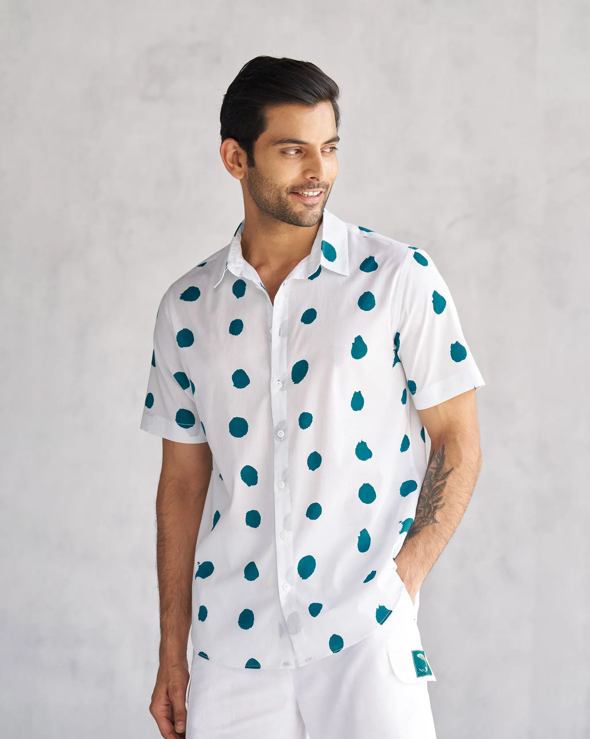 Half Sleeve Shirt - White & Teal Tssxnb